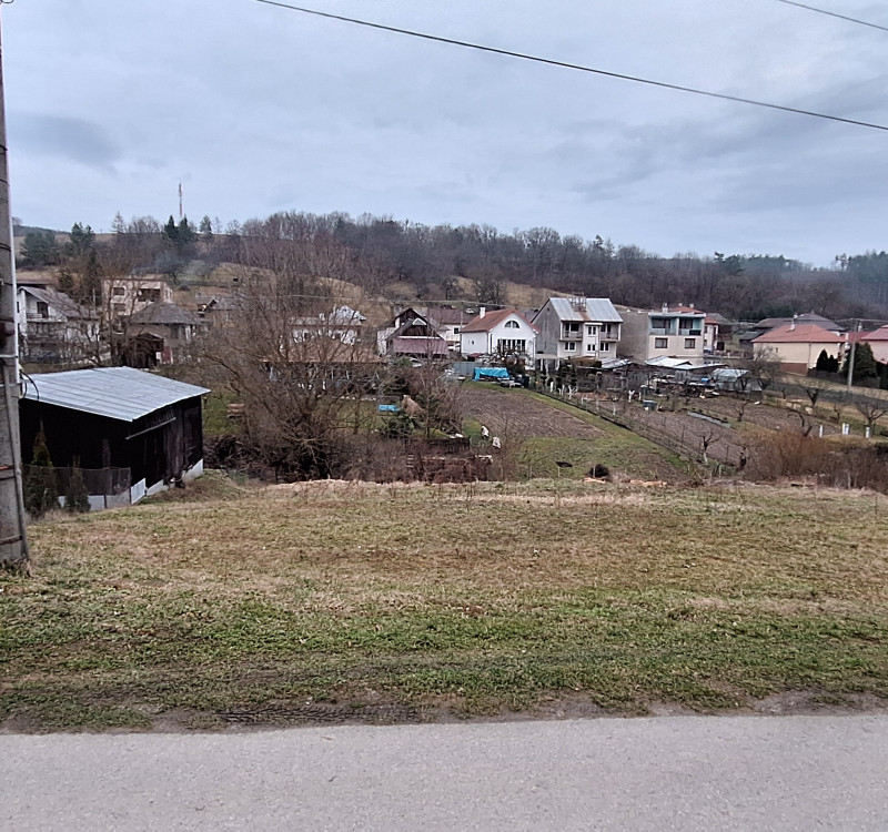 EXKLUZÍVNE NA PREDAJ Stavebný pozemok v obci Brestov