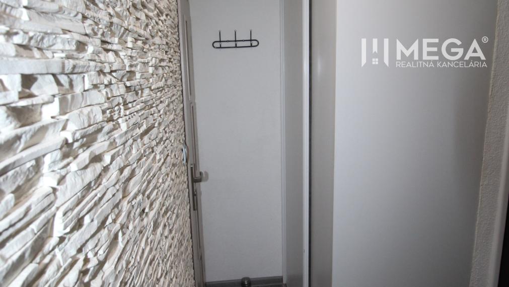 Prenájom – kompletne zrekonštruovaná garsónka, Humenné