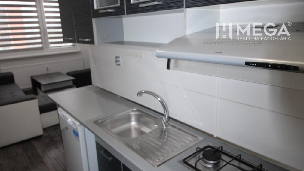 Prenájom – kompletne zrekonštruovaná garsónka, Humenné