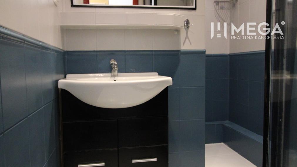 Prenájom - 1 izbový byt v centre mesta Humenné