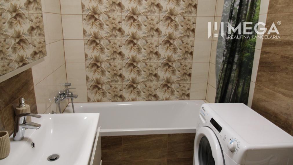 Na prenájom moderný 3-izbový byt v meste Snina