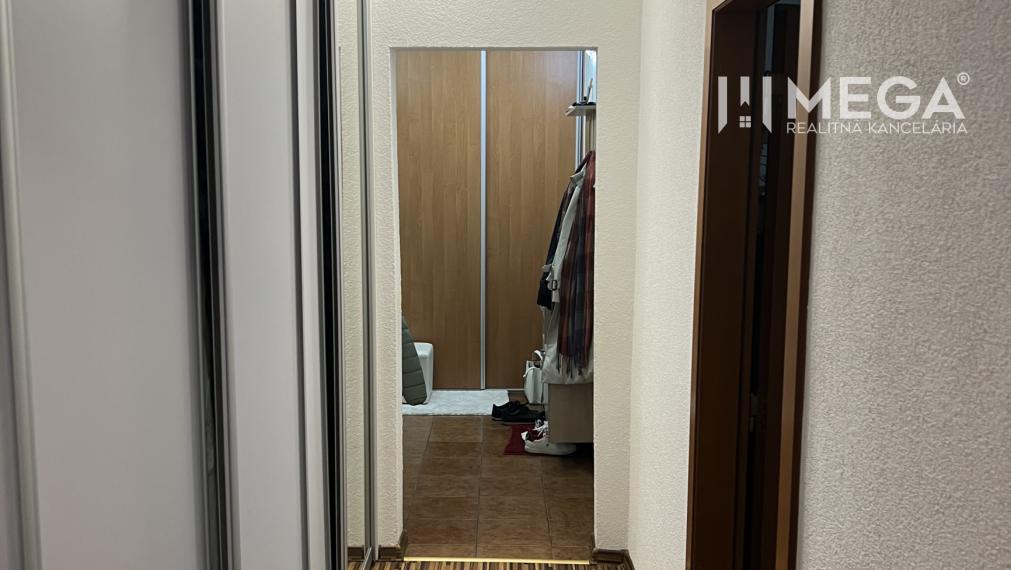 Mega realitná kancelária ponúka na predaj 3 izbový byt na TŘEBIČSKEJ