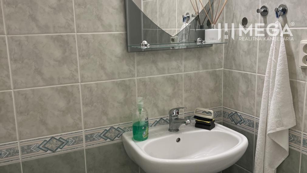 Na predaj veľká garsónka V Medzilaborciach.