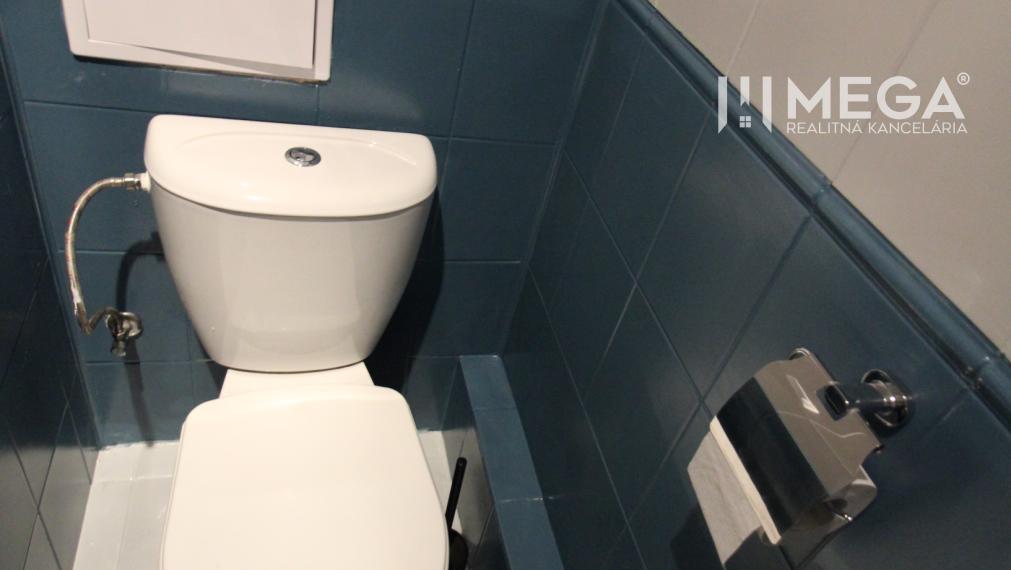 Prenájom - 1 izbový byt v centre mesta Humenné