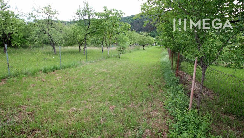 Rovinatý pozemok na predaj, obec Ptičie! Exkluzívna ponuka!