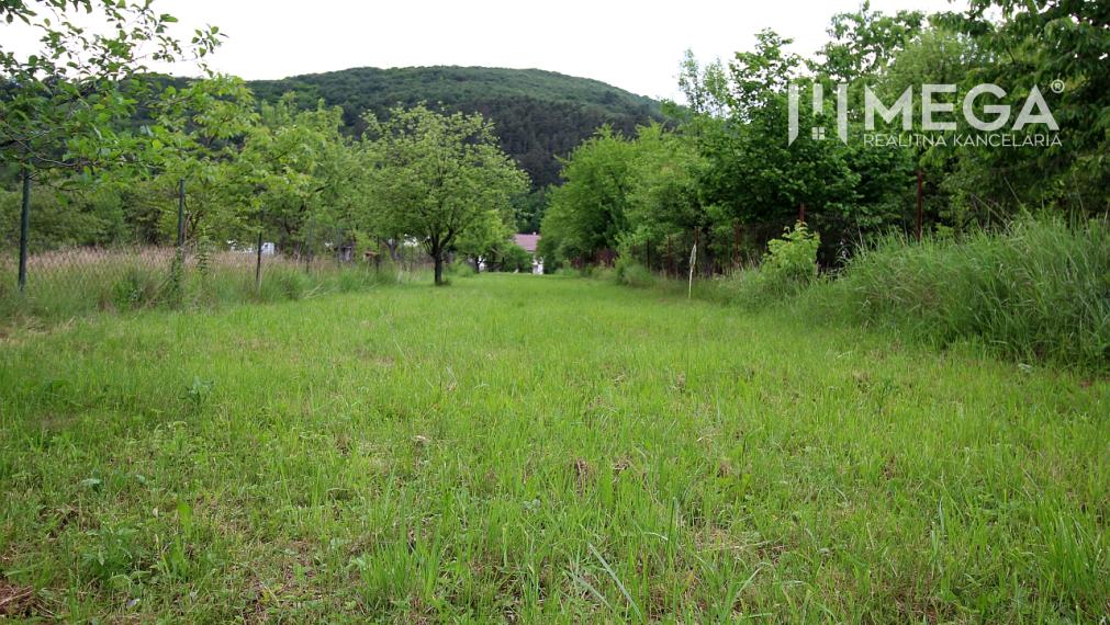 Rovinatý pozemok na predaj, obec Ptičie! Exkluzívna ponuka!