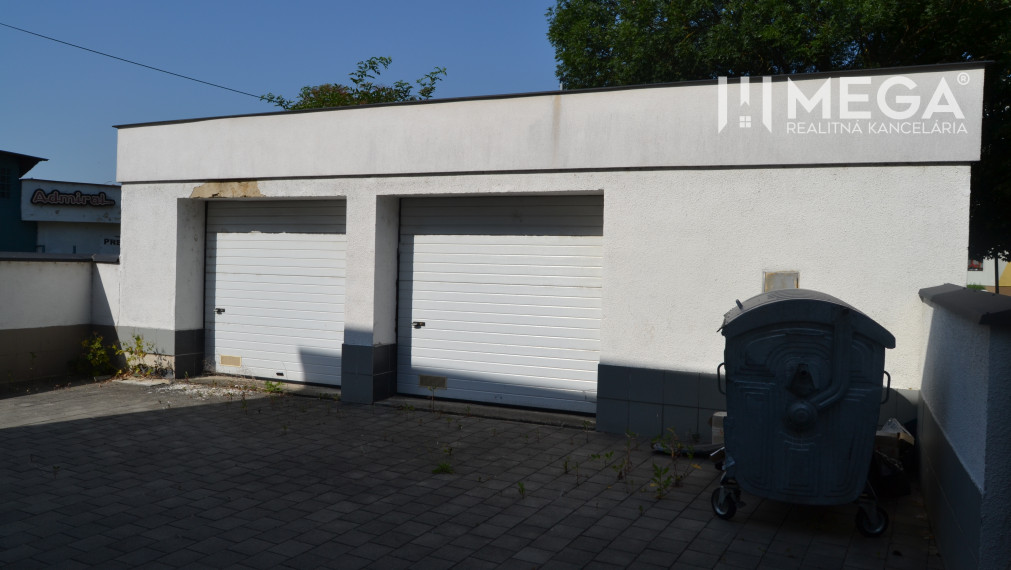 PRENÁJOM priestorov v budove priamo v centre mesta HUMENNÉ