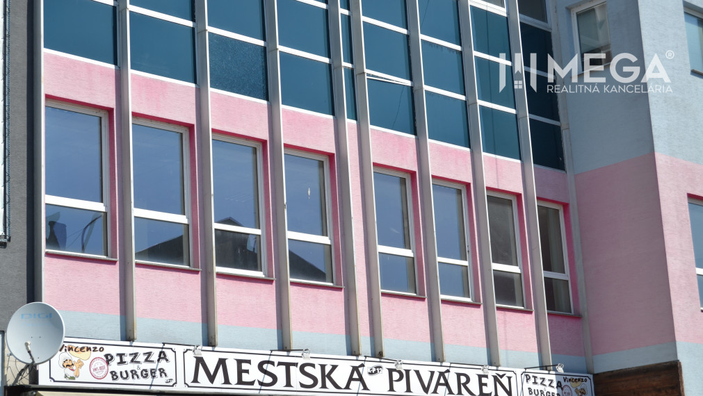 PRENÁJOM-Obchodný priestor v centre mesta Humenné-420m2