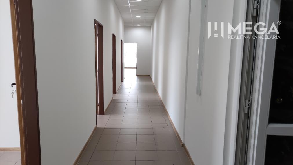 Už len 1 kancelárie na PRENÁJOM v OD Laborec v Humennom