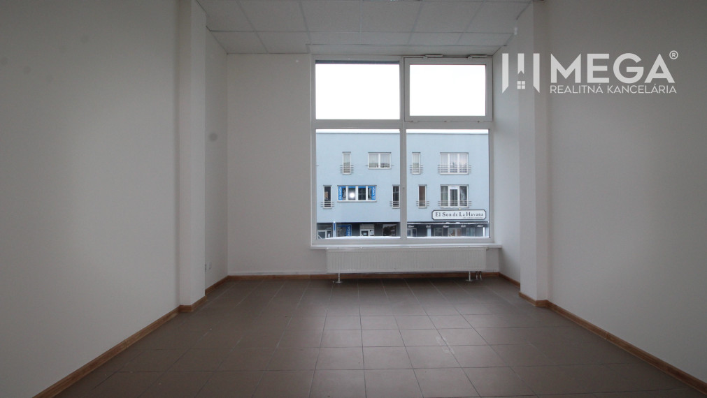 PRENAJATÉ už len 1 kancelaria v OD Laborec v Humennom