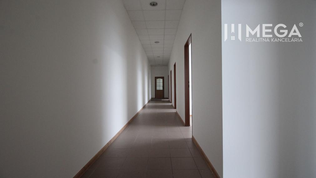 Už len 1 kancelárie na PRENÁJOM v OD Laborec v Humennom