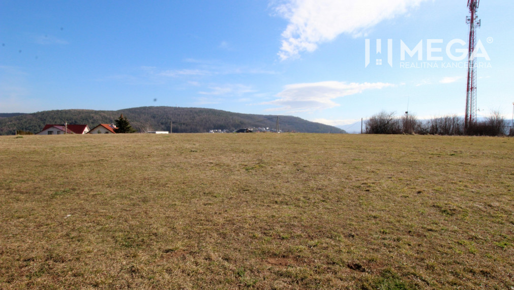 Na predaj pozemok s dobrým prístupom, Humenné!