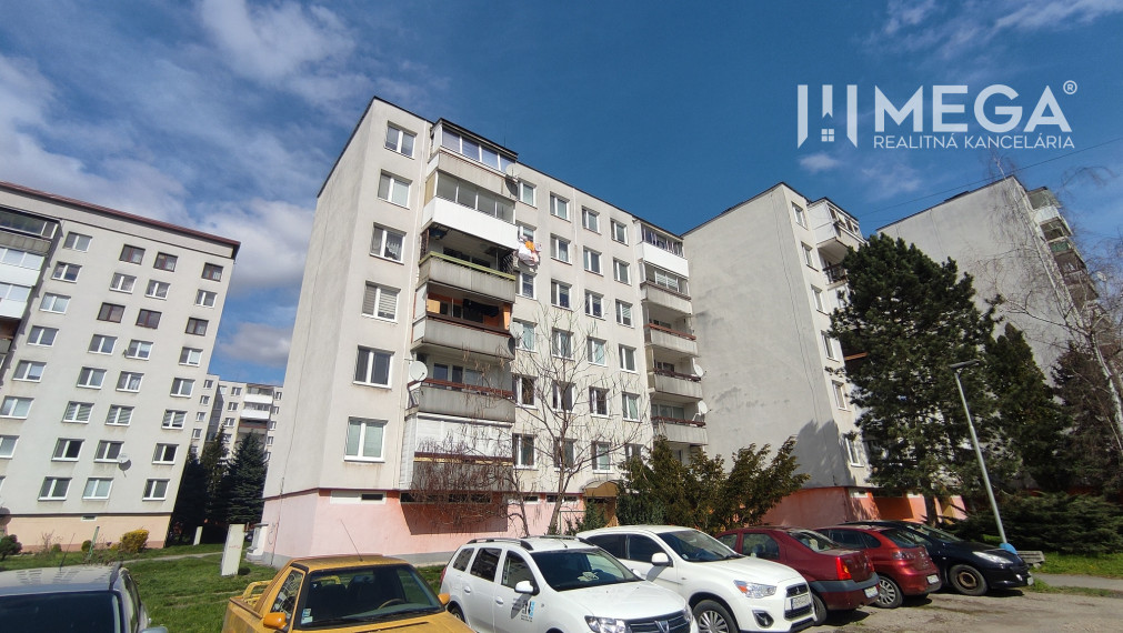 PREDANÉ -  1,5 izbový byt na sídlisku 3 v Humennom