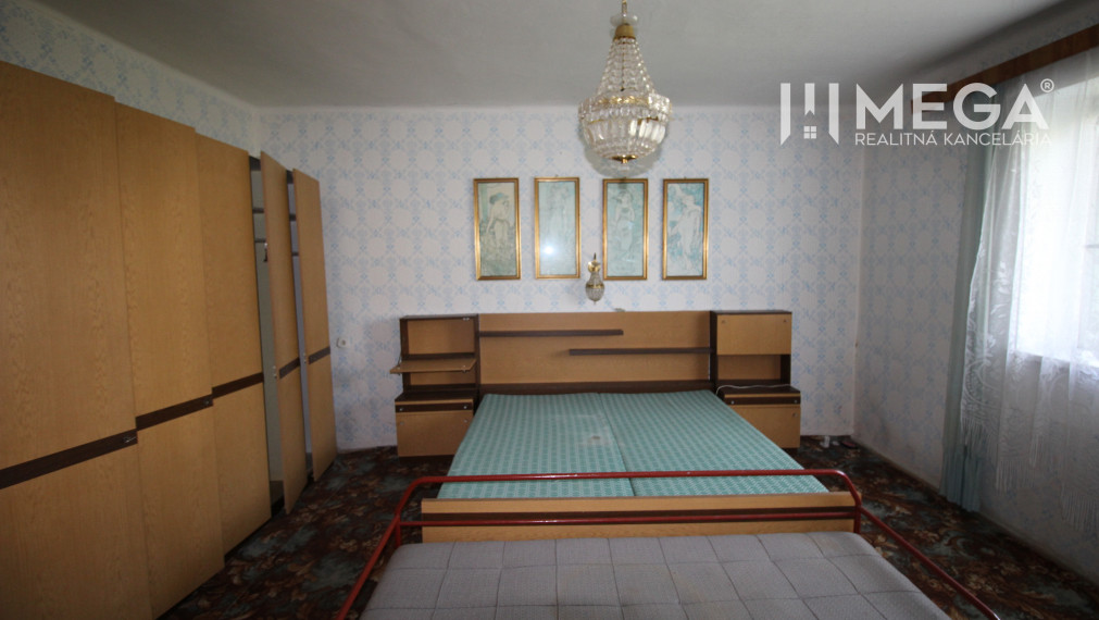 R E Z E R V O V A N Ý TOP POZEMOK S DOMOV OBEC SEDLISKÁ