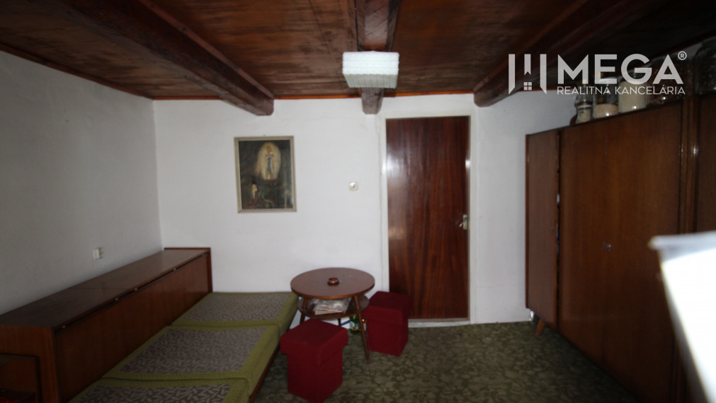 R E Z E R V O V A N Ý TOP POZEMOK S DOMOV OBEC SEDLISKÁ