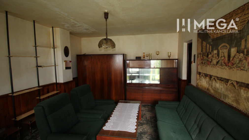 R E Z E R V O V A N Ý TOP POZEMOK S DOMOV OBEC SEDLISKÁ