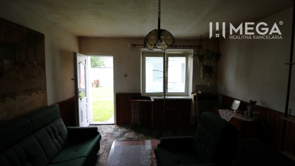 R E Z E R V O V A N Ý TOP POZEMOK S DOMOV OBEC SEDLISKÁ