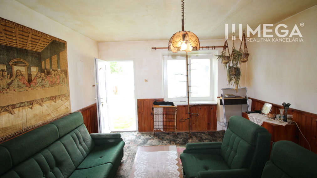 R E Z E R V O V A N Ý TOP POZEMOK S DOMOV OBEC SEDLISKÁ