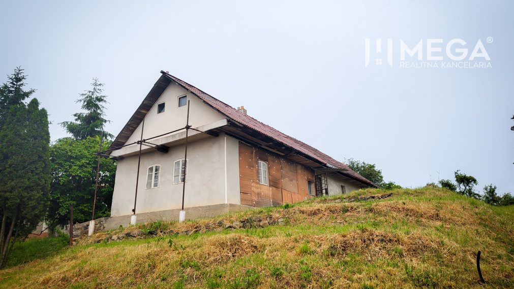 PREDANÉ - Gazdovský dom na 23a pozemku - Vtáčkovce