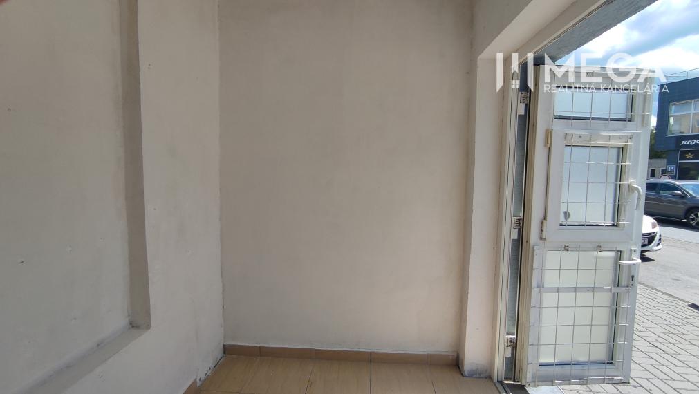 PRENÁJOM obchodných priestorov v centre mesta Humenné-3m2