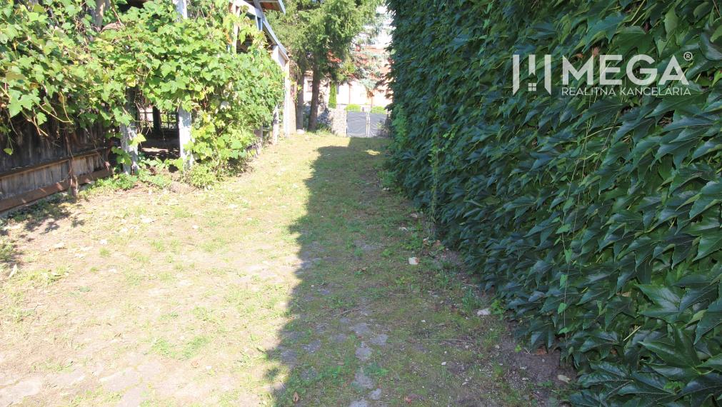 Na predaj jedinečná nehnuteľnosť na podnikanie či bývanie v meste Humenné