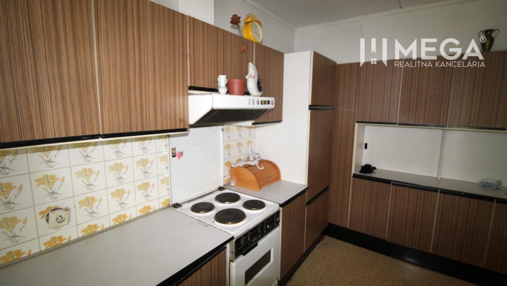 Na predaj jedinečná nehnuteľnosť na podnikanie či bývanie v meste Humenné