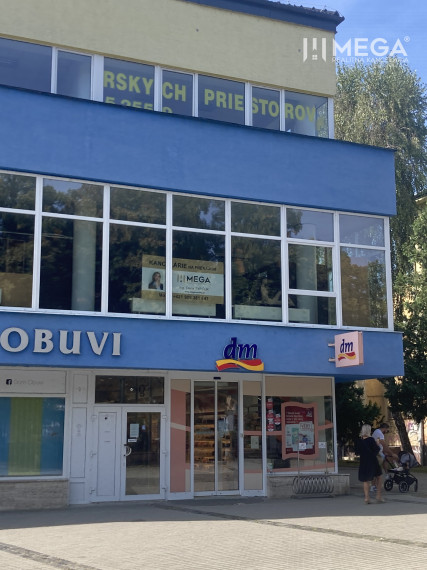 Na prenájom 6 moderných kancelárii v srdci mesta Humenné