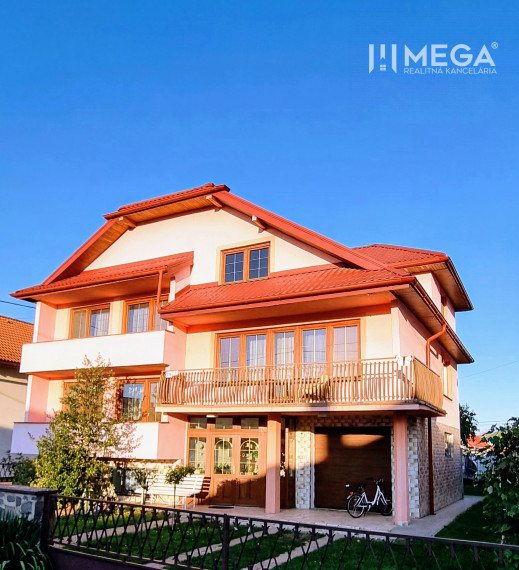 SKVELÁ CENA - výnimočný  rodinný dom, Kamenica nad Cirochou