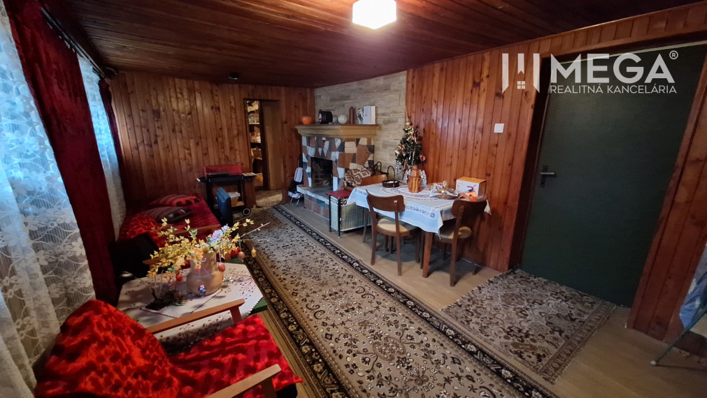 EXKLUZÍVNE NA PREDAJ:  3.podlažný dom v meste Snina