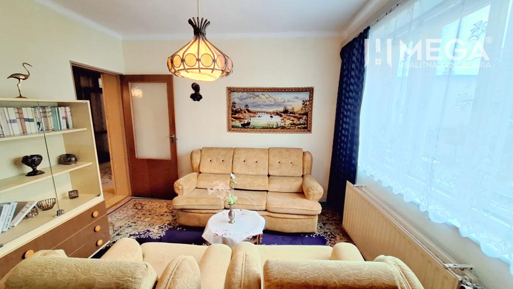 EXKLUZÍVNE NA PREDAJ:  3.podlažný dom v meste Snina