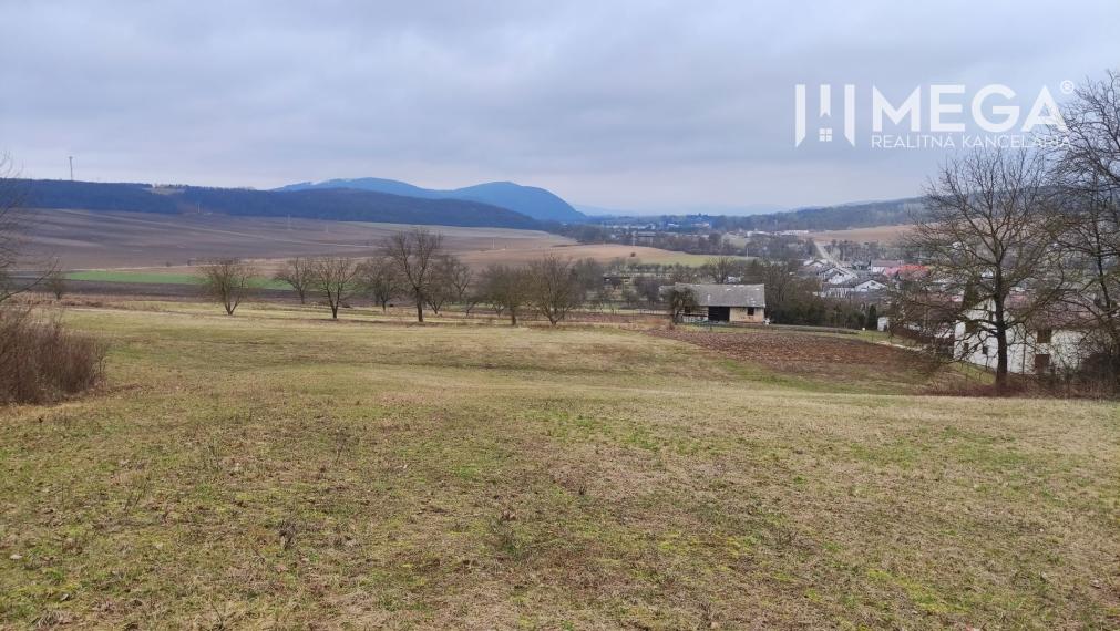 ZNÍŽENIE CENY-PREDAJ VEĽKÉHO POZEMKU (7.048 m2) v  obci Tovarnianska Polianka