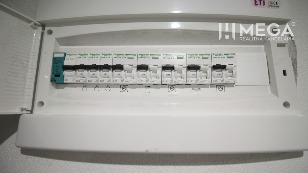 PREDAJ zrekonštruovaného 3 - izbového bytu Snina