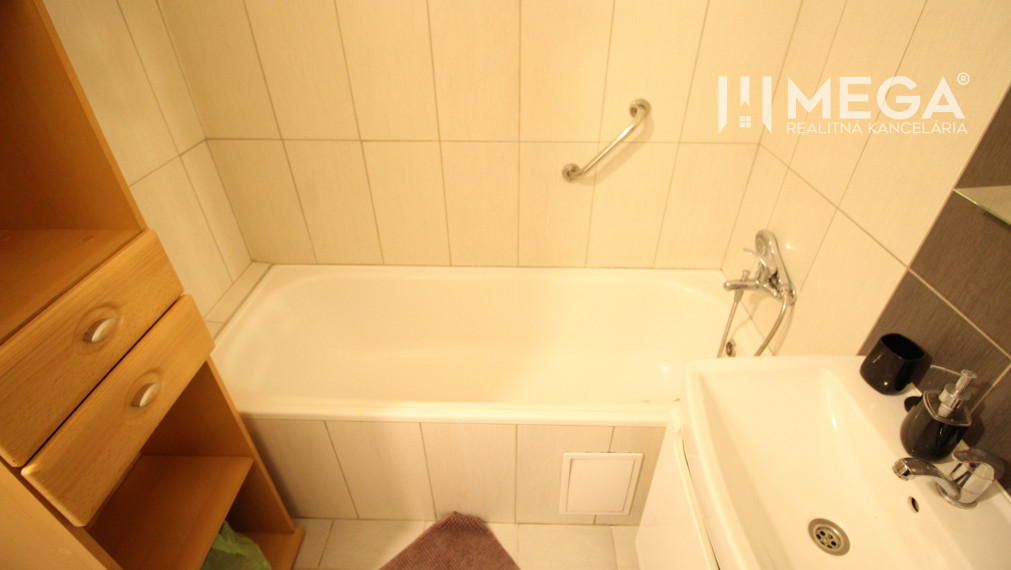 PREDAJ zrekonštruovaného 3 - izbového bytu Snina