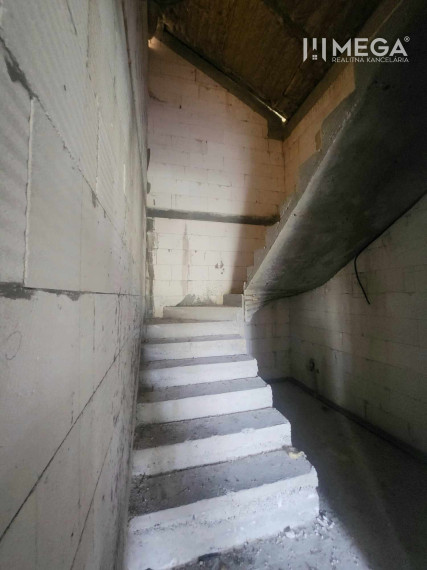 Na predaj uzavretá hrubá stavba RD, Svinica, Košice - okolie