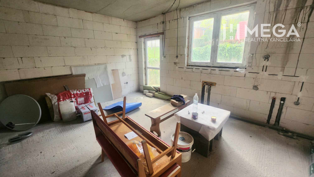 Na predaj uzavretá hrubá stavba RD, Svinica, Košice - okolie