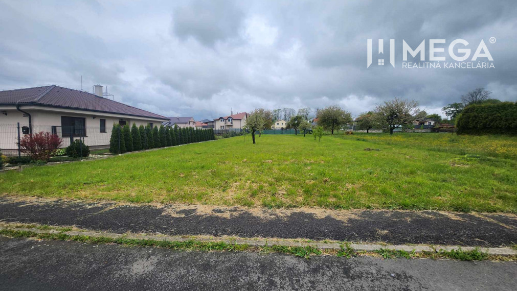 PREDANÉ - Na predaj rovinatý stavebný pozemok, Nižná Kamenica
