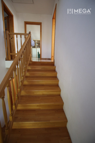 Na predaj rodinný dom s obrovským pozemkom – Pčoline