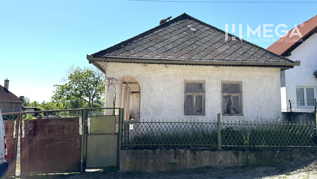 Predané - Na predaj sedliacky dom v obci Nižná Myšľa.