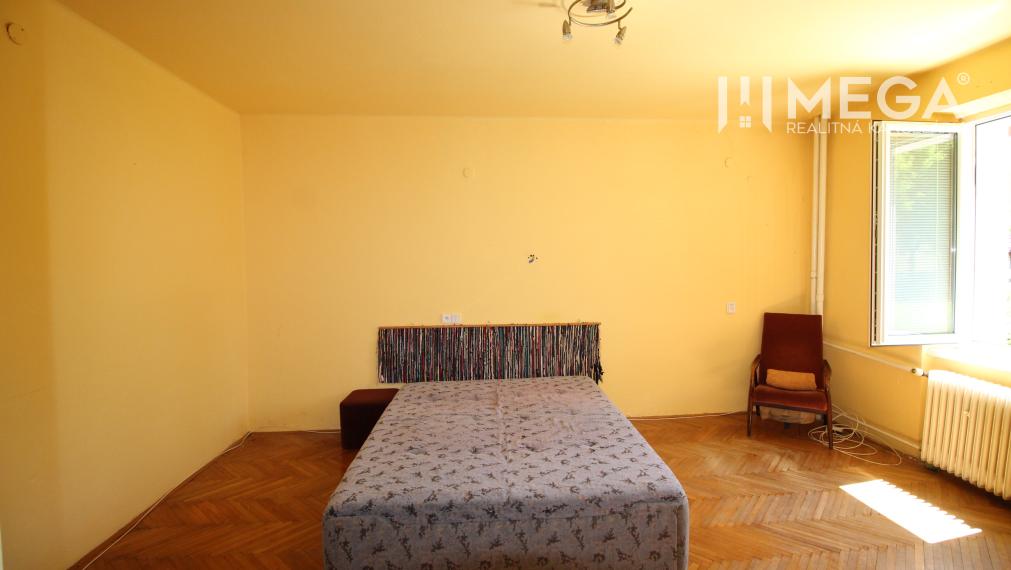 Na predaj 3izbový byt - Dobrianskeho - mesto Humenné