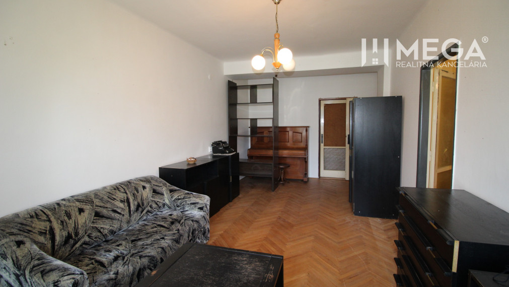 Na predaj 3izbový byt - Dobrianskeho - mesto Humenné