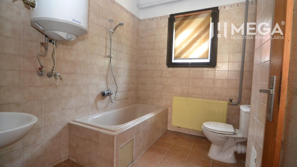 NOVÁ CENA za PREDAJ RODINNÉHO DOMU v obci ŽALOBÍN