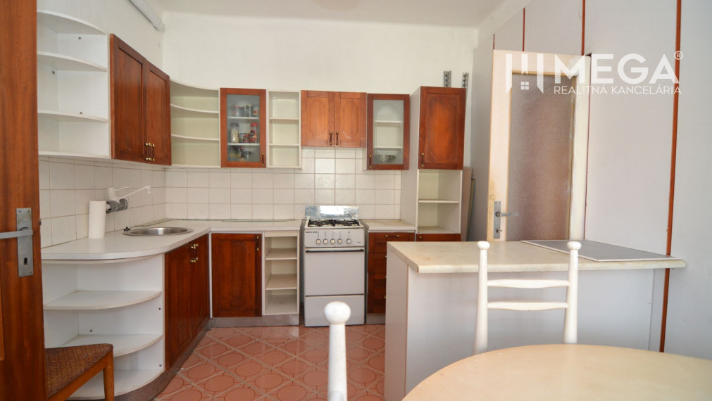 NOVÁ CENA za PREDAJ RODINNÉHO DOMU v obci ŽALOBÍN