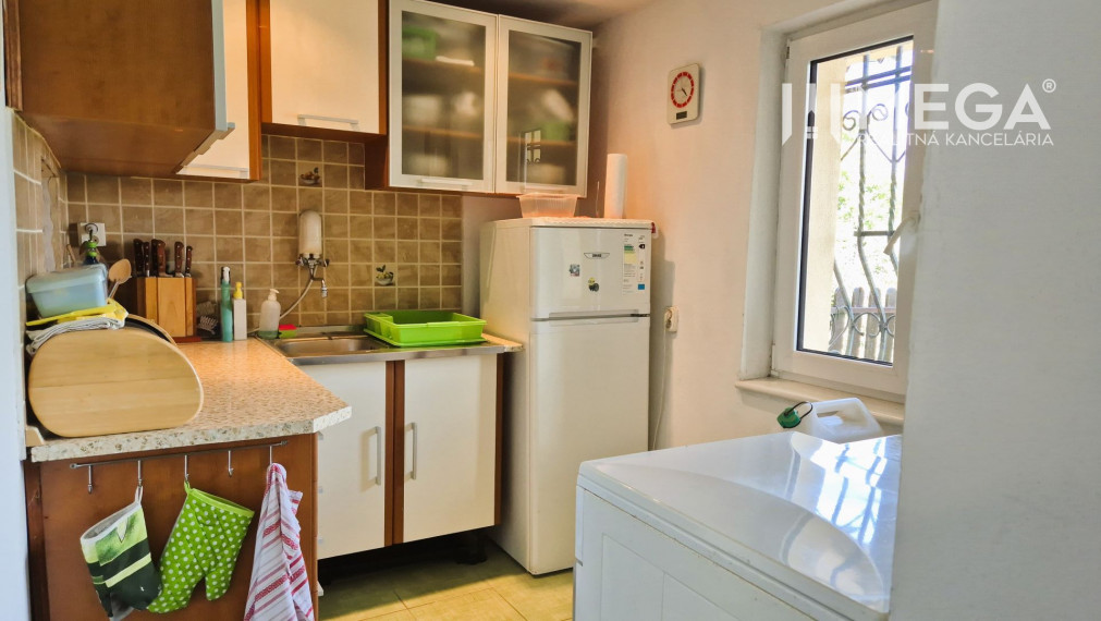 PREDAJ REKREAČNEJ CHATY NA DOMAŠI časť DOBRÁ