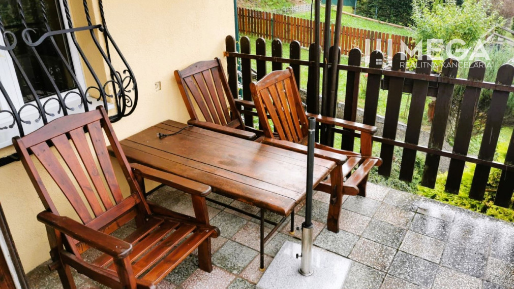 PREDAJ REKREAČNEJ CHATY NA DOMAŠI časť DOBRÁ