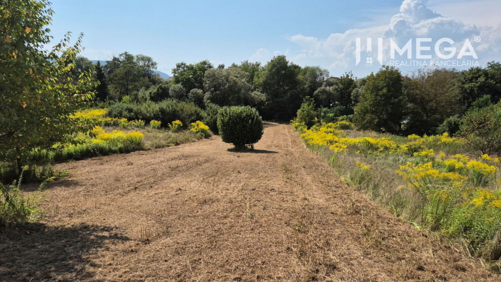 PREDAJ STAVEBNÉHO POZEMKU v HUMENNOM