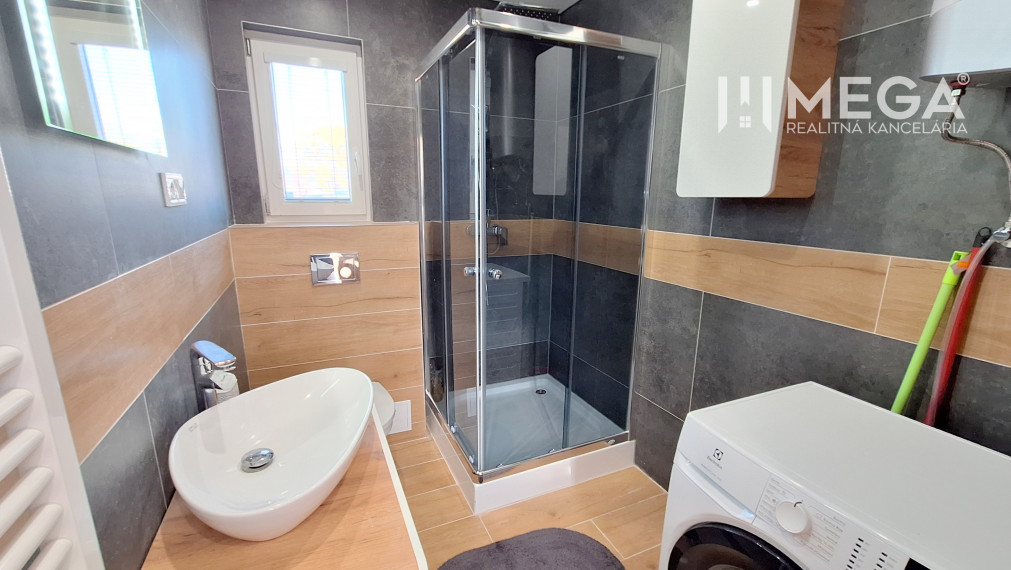 NA PREDAJ 3 izbový nízkoenergetický drevodom v obci JASENOV