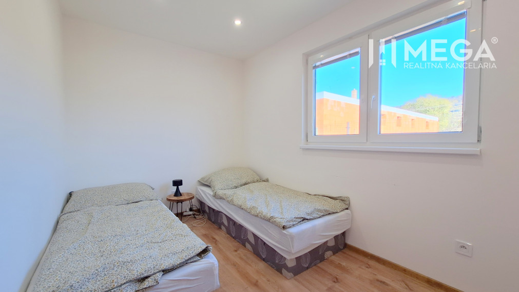 NA PREDAJ 3 izbový nízkoenergetický drevodom v obci JASENOV