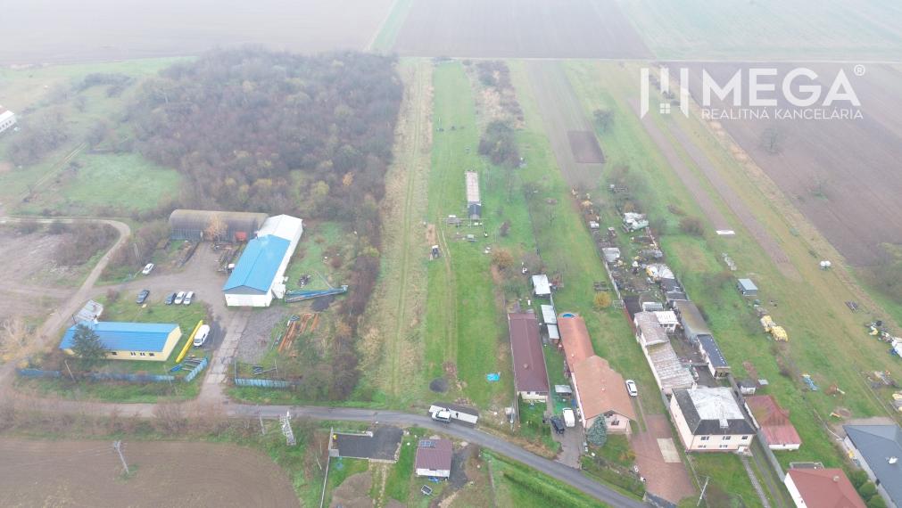 Exkluzívne na predaj Investičný pozemok v obci Pusté Čemerné