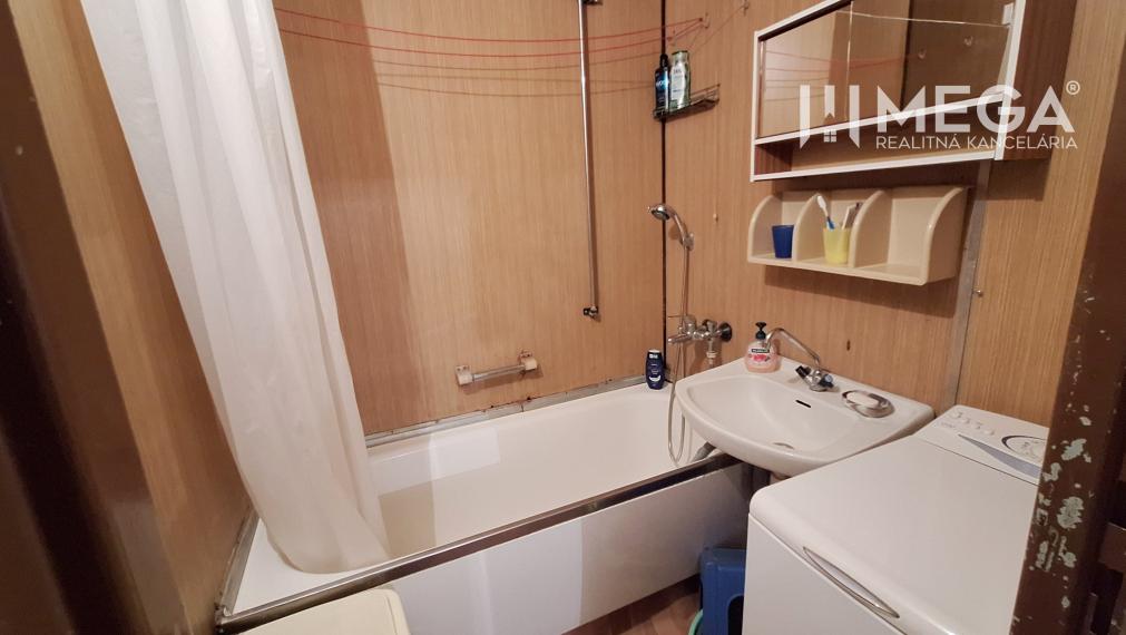 REZERVOVANÉ - NA PREDAJ 4 izbový byt v meste SNINA