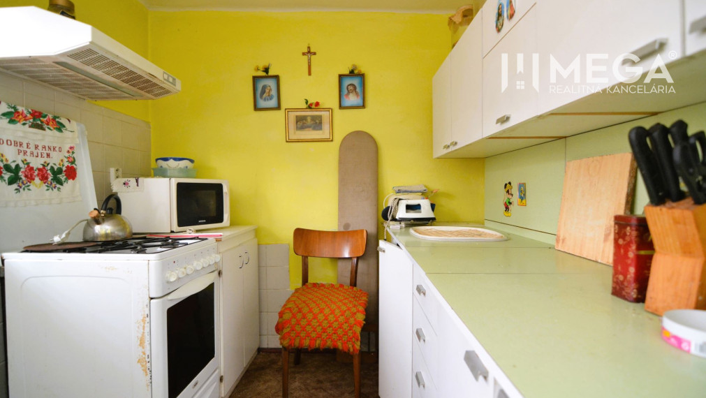 PREDAJ RODINNÉHO DOMU v obci HRABOVEC nad LABORCOM